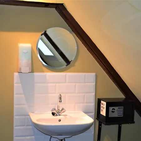 Flying Pig Uptown Hostel *