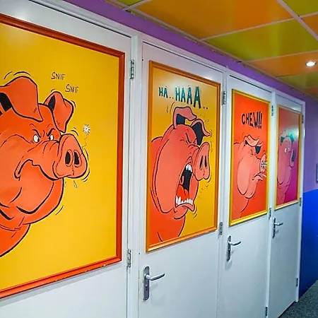 Flying Pig Uptown * Amsterdam