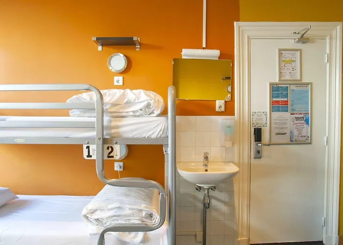 Flying Pig Uptown بيت شباب