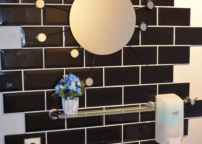 بيت شباب Flying Pig Uptown *