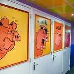 Flying Pig Uptown Amsterdam